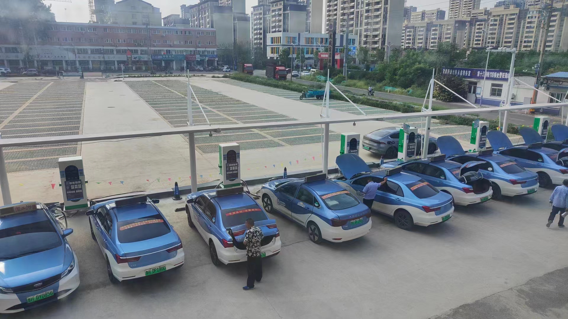 直流快充充電樁解決方案技術(shù)發(fā)展趨勢(shì)-汽車充電樁_充電樁生產(chǎn)_充電樁廠家_深圳耀萊充新能源科技有限公司